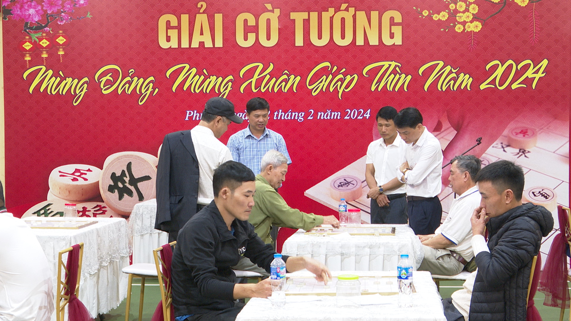 DUNG TIN.00_02_22_02.Still898.jpg