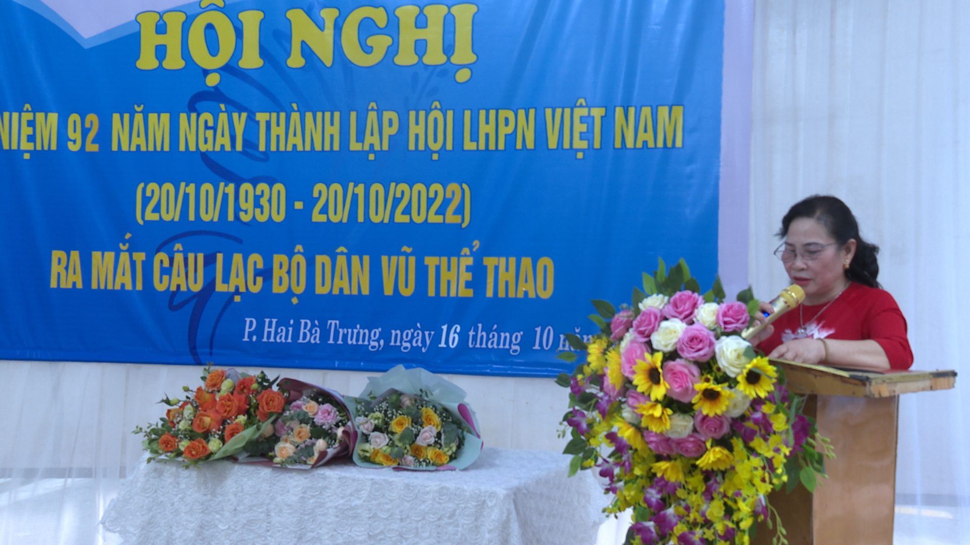 quang.00_05_22_44.Still544.jpg