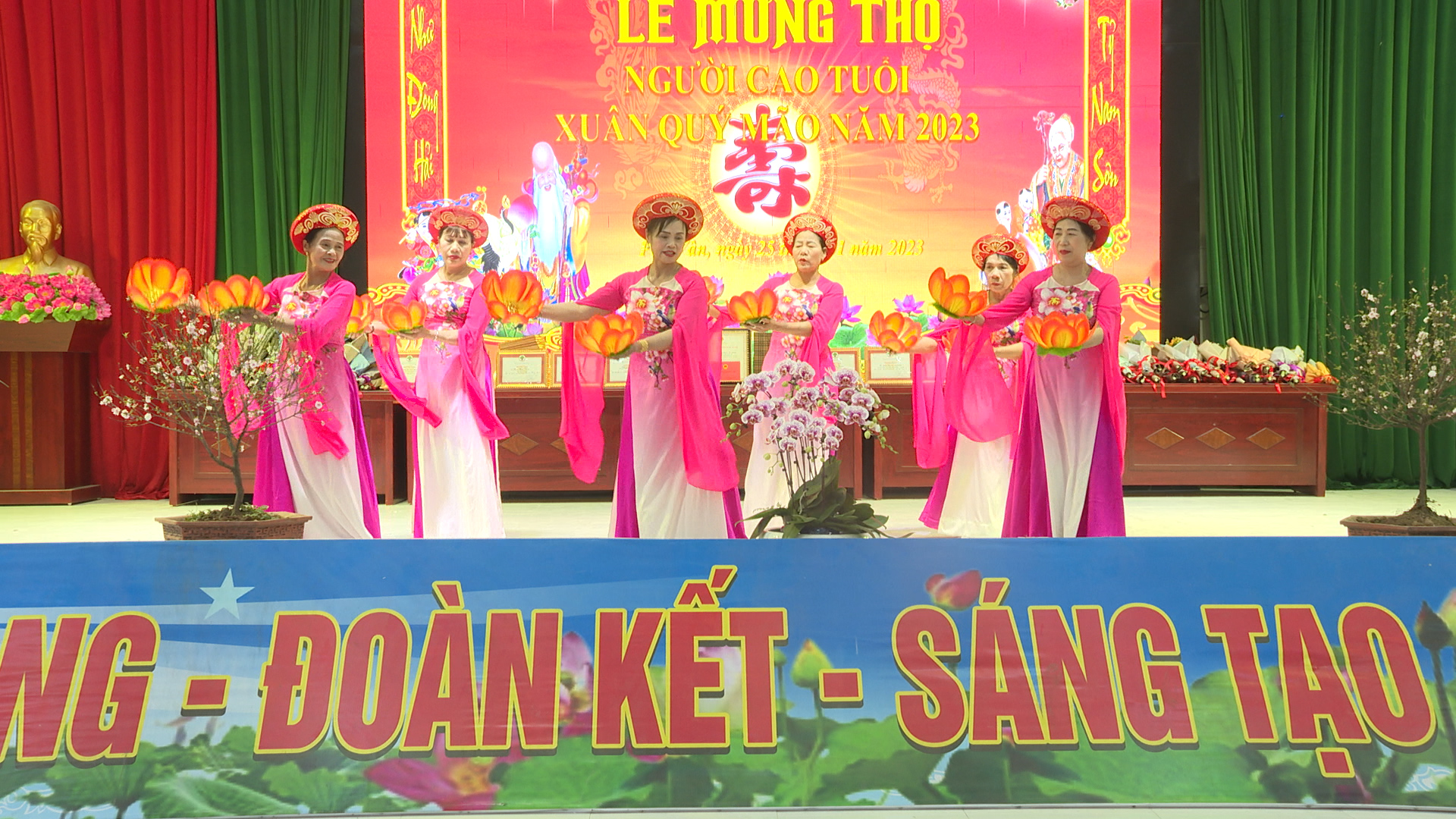 quang.00_02_06_18.Still514.jpg