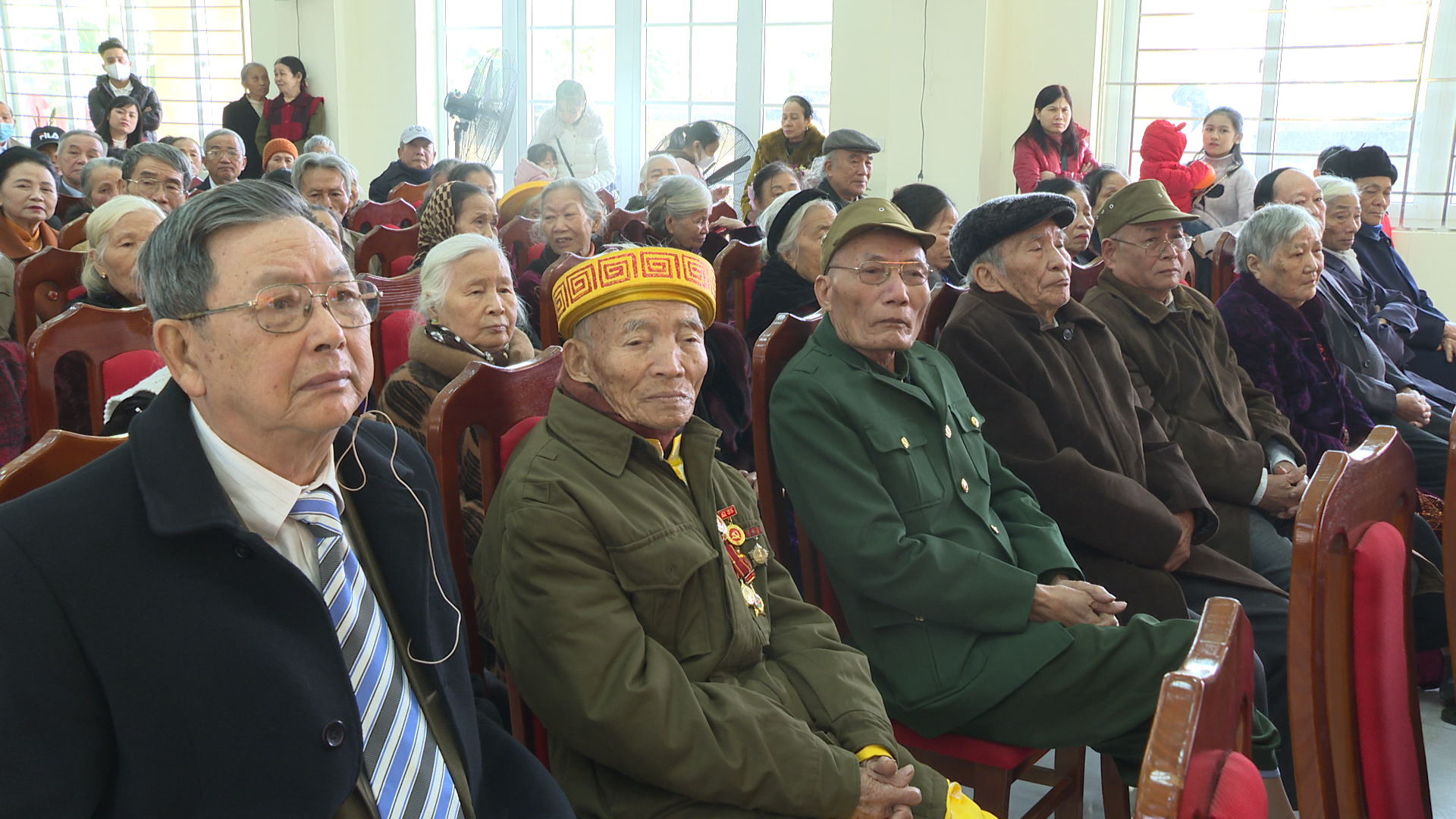 quang.00_01_37_09.Still500.jpg