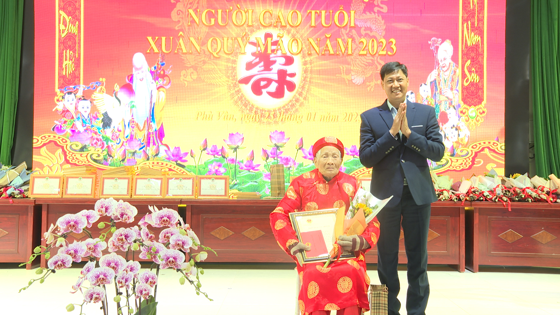 quang.00_01_17_18.Still497.jpg