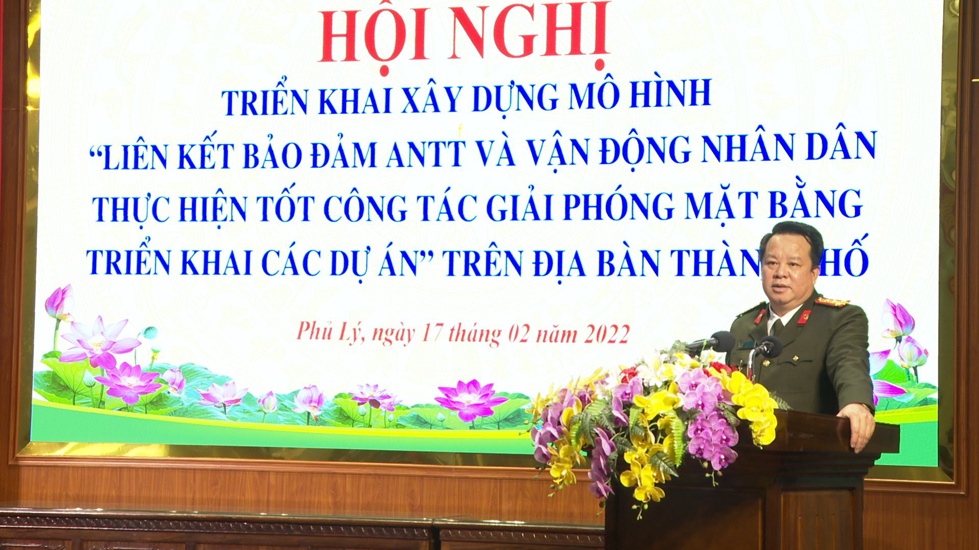 tin.00_00_22_06.Still180.jpg