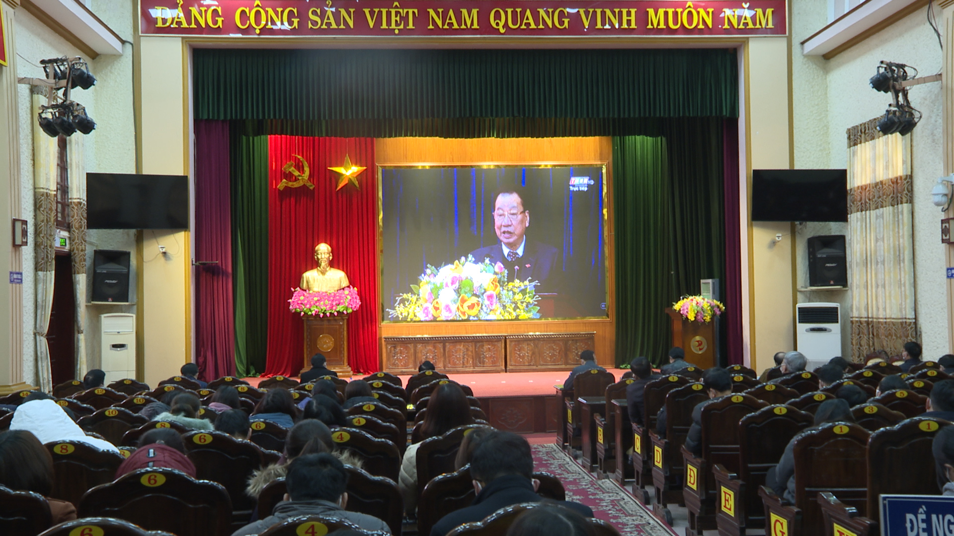 khong xoa.00_00_50_02.Still225.jpg