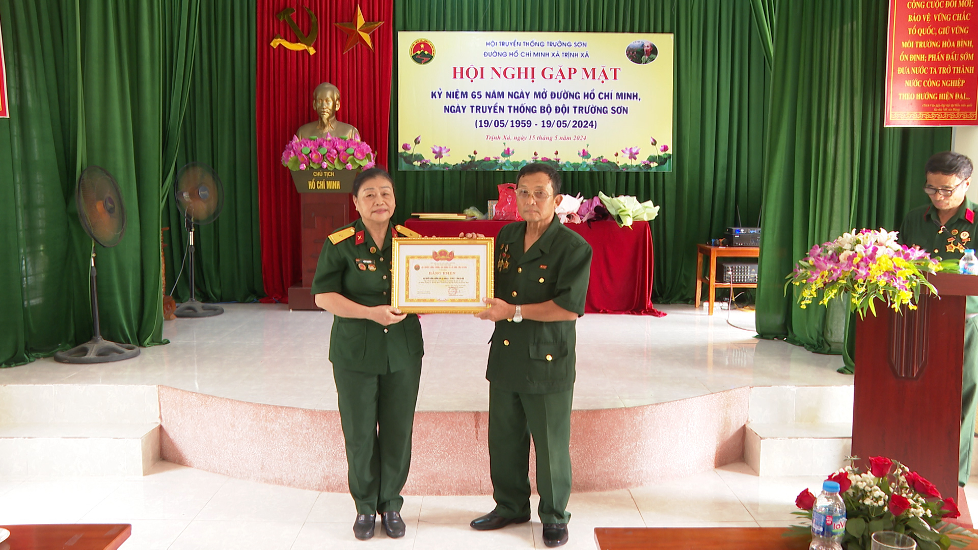 DUNG TIN.00_00_07_24.Still1483.jpg