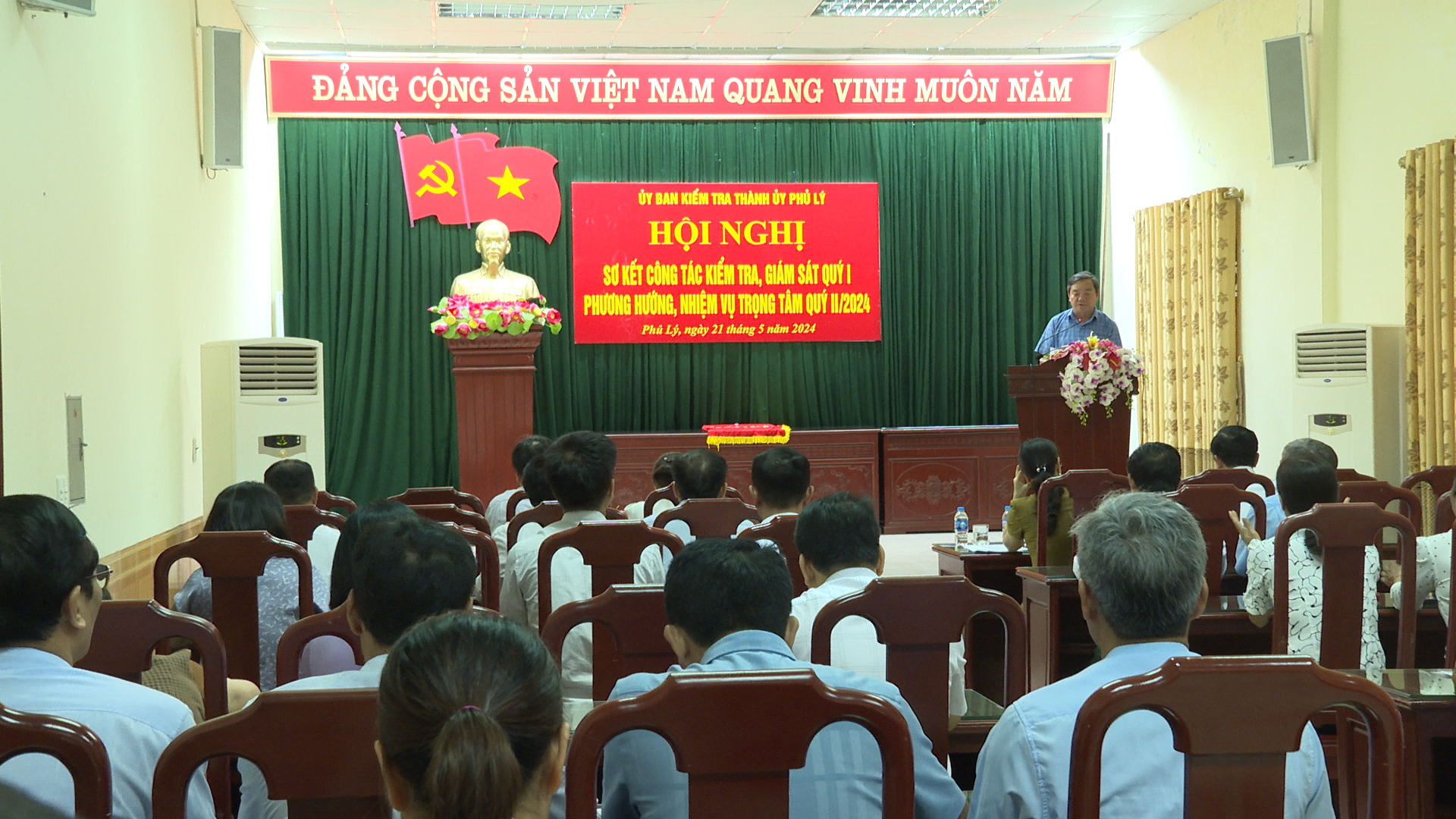 QUANG.00_00_05_08.Still388.jpg