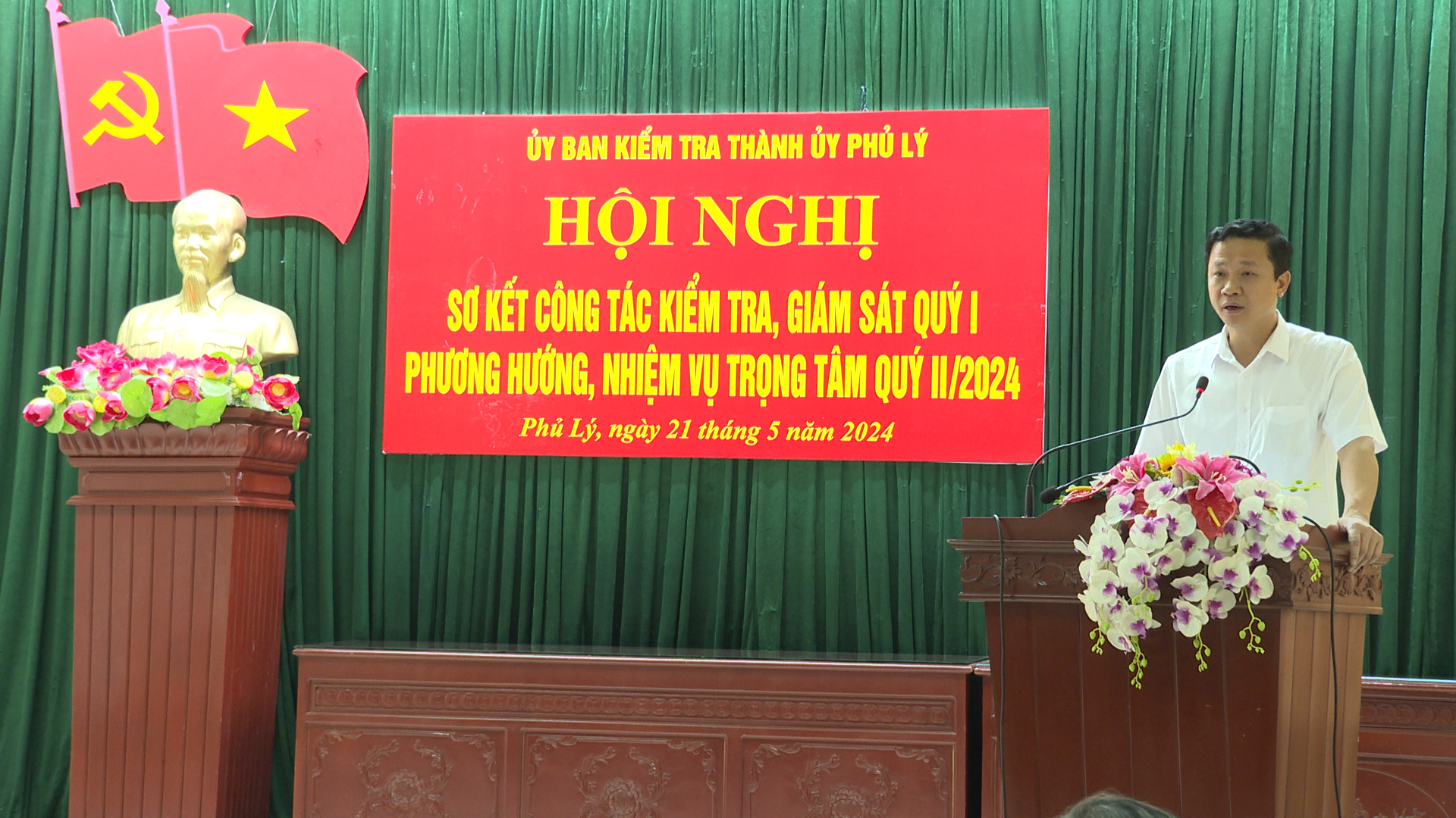 QUANG.00_01_56_01.Still394.jpg