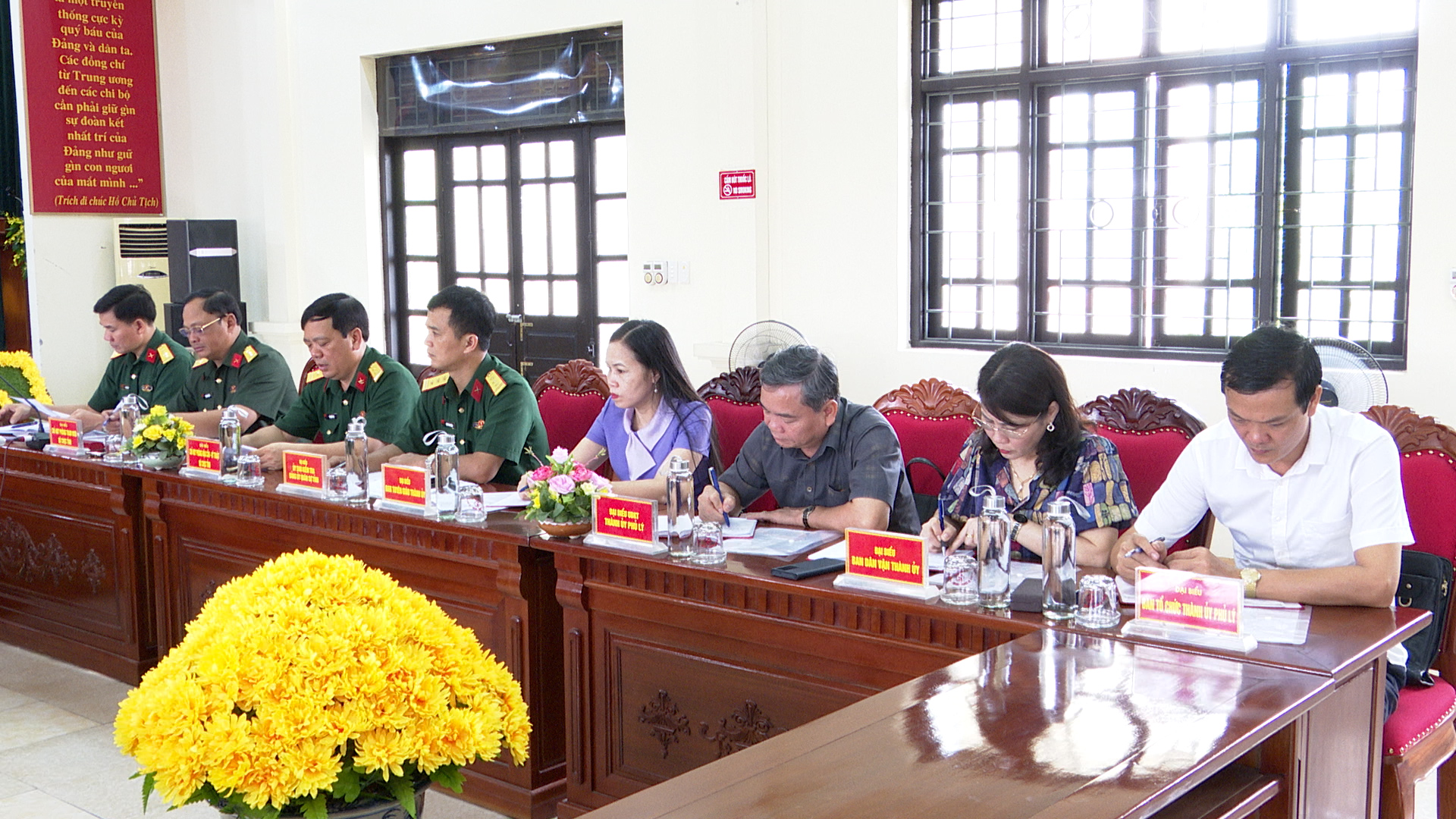 DUNG TIN.00_03_00_06.Still1740.jpg