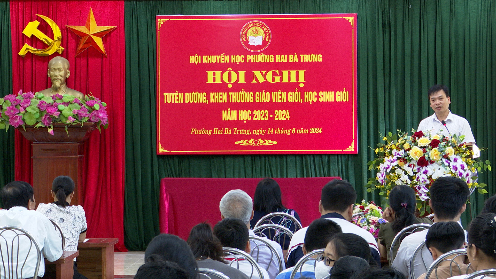 DUNG TIN.00_01_57_26.Still1757.jpg
