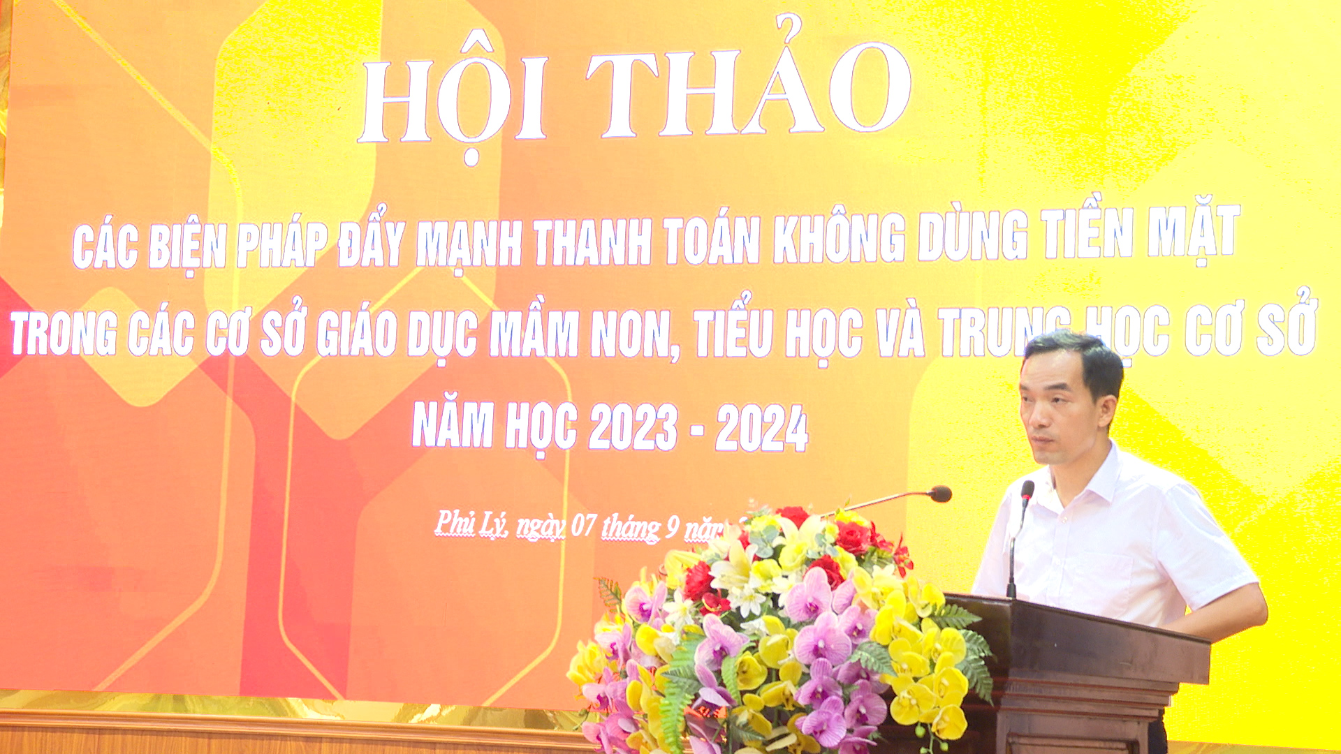 quang.00_00_25_21.Still290.jpg
