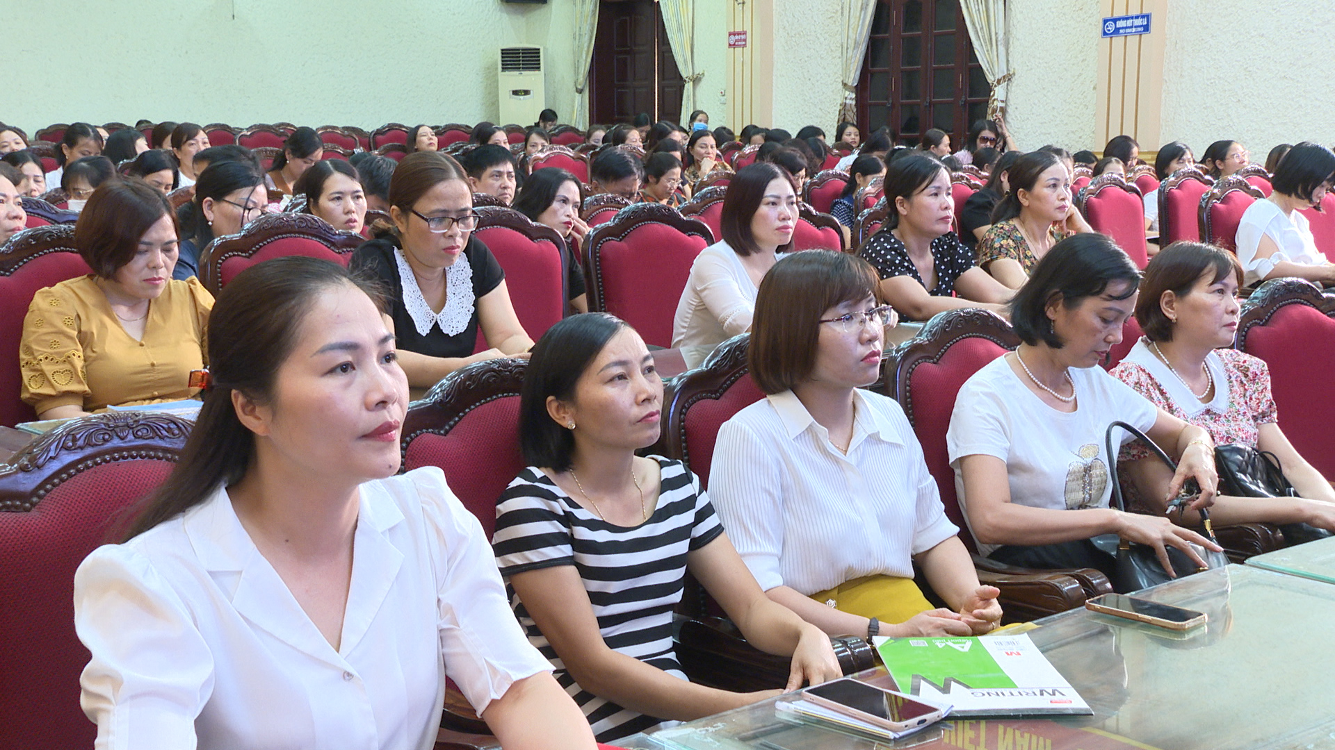quang.00_00_16_09.Still292.jpg