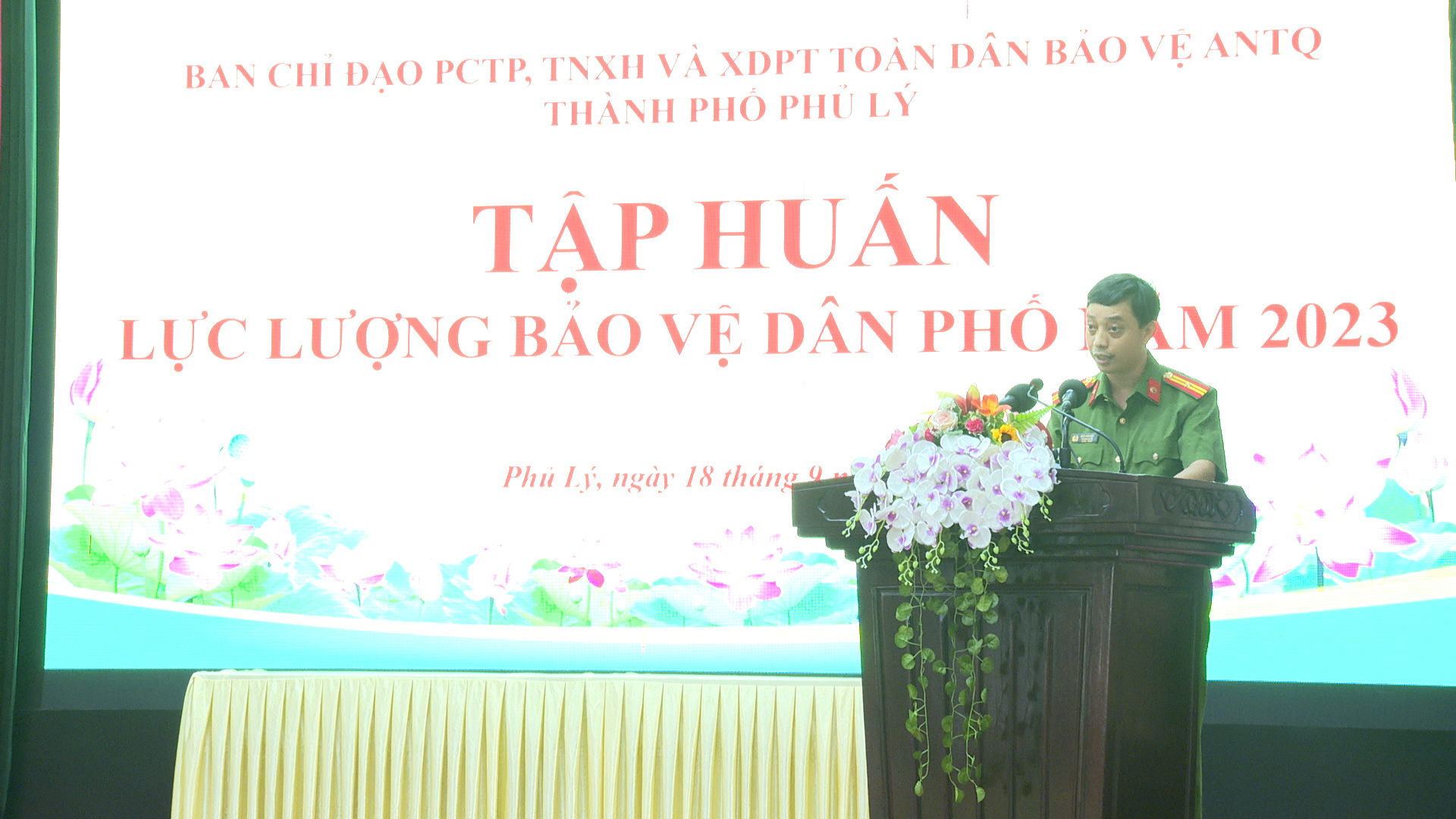quang.00_01_43_01.Still359.jpg