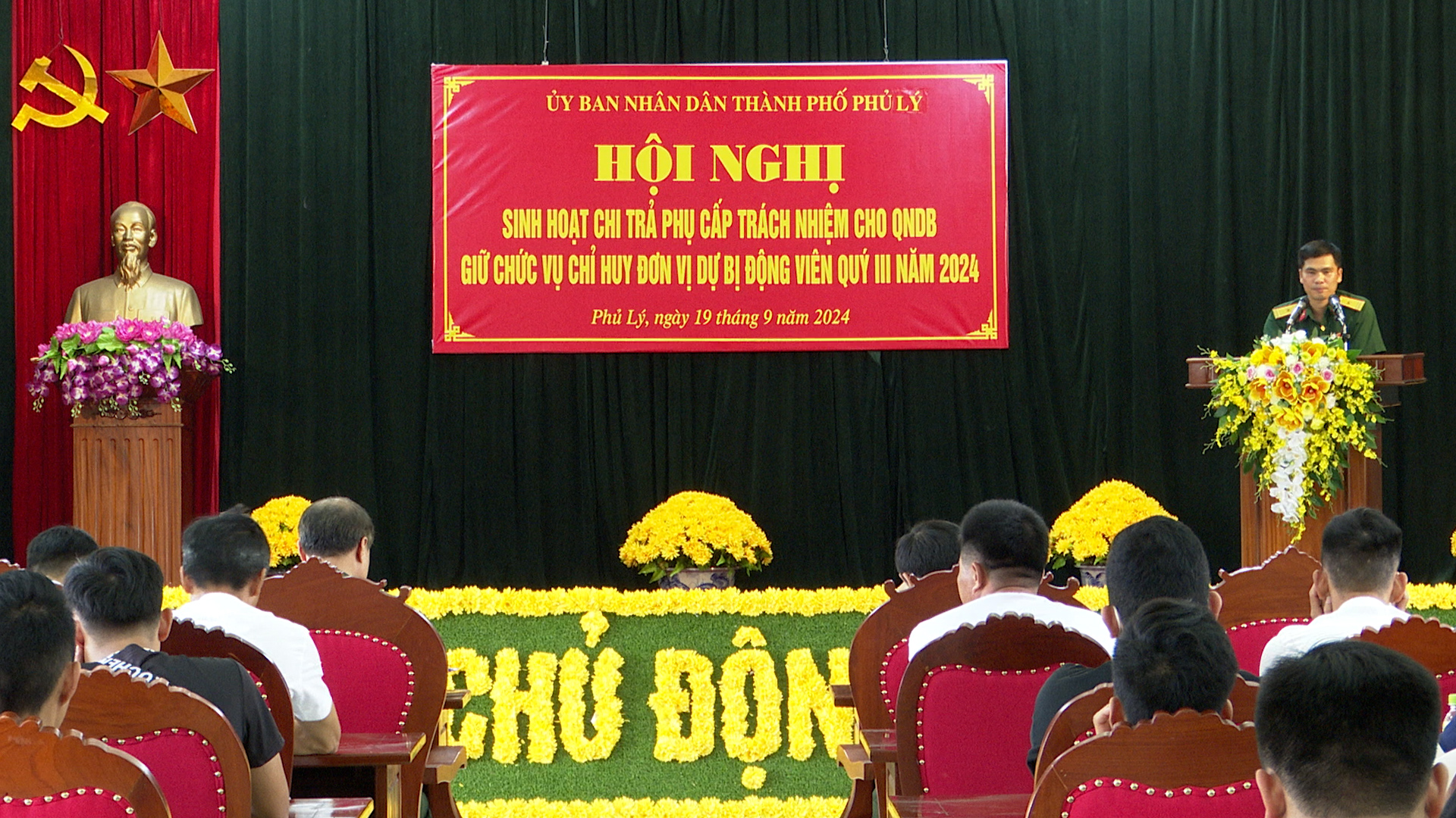 DUNG TIN.00_02_03_18.Still2483.jpg