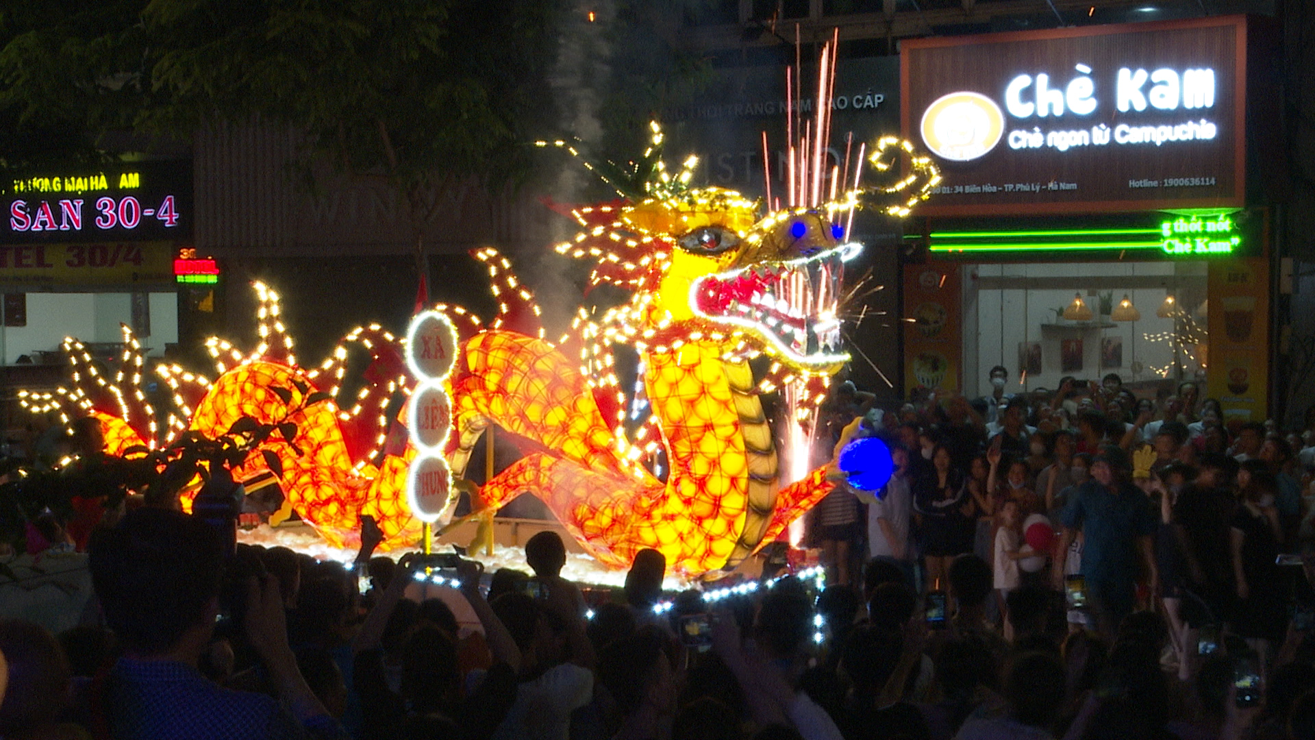 Sequence 02.00_00_08_23.Still136 (1).jpg