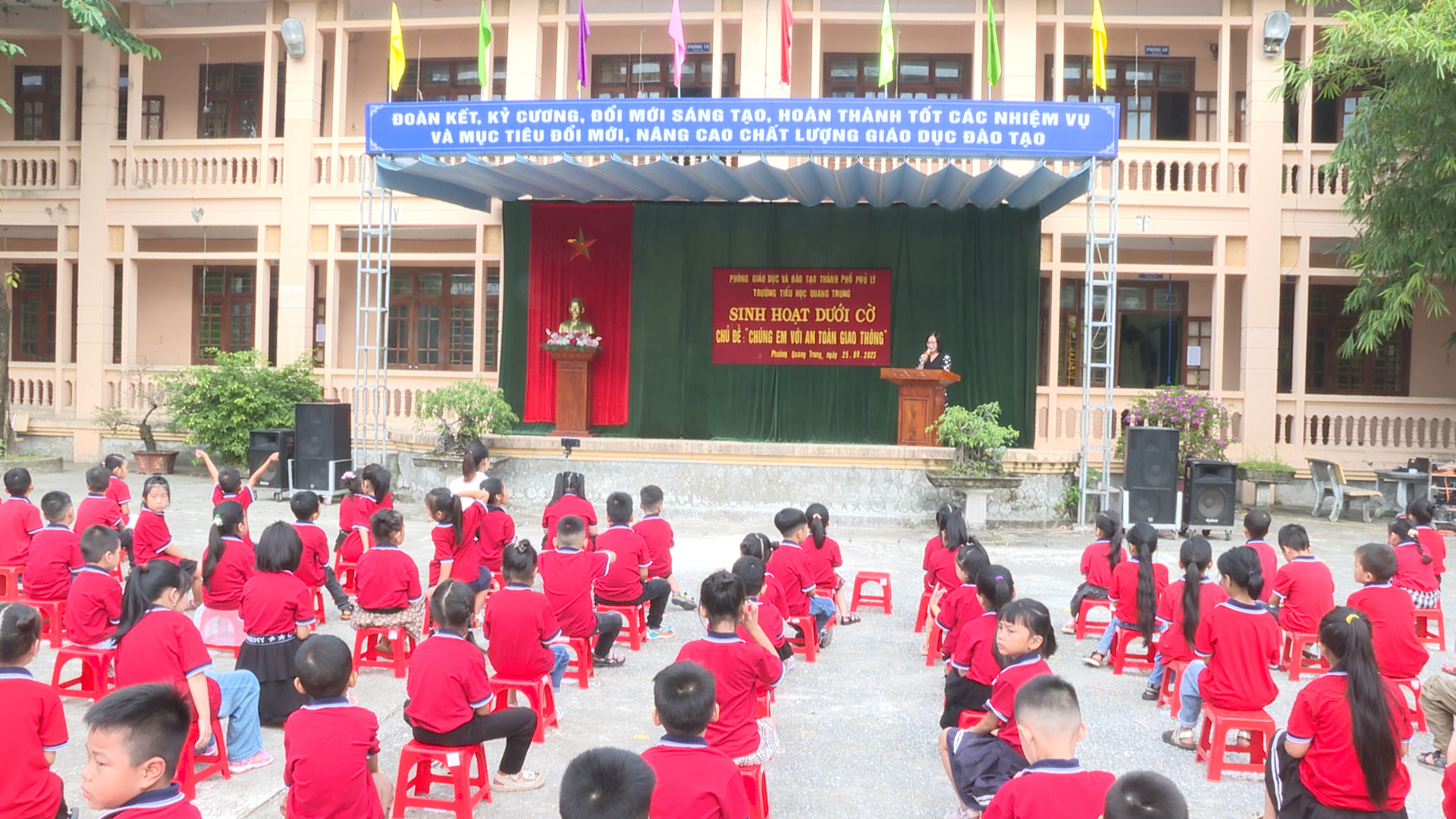 quang.00_13_05_01.Still438.jpg