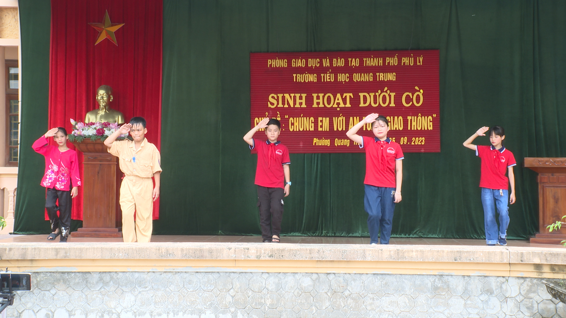 quang.00_03_21_09.Still423.jpg