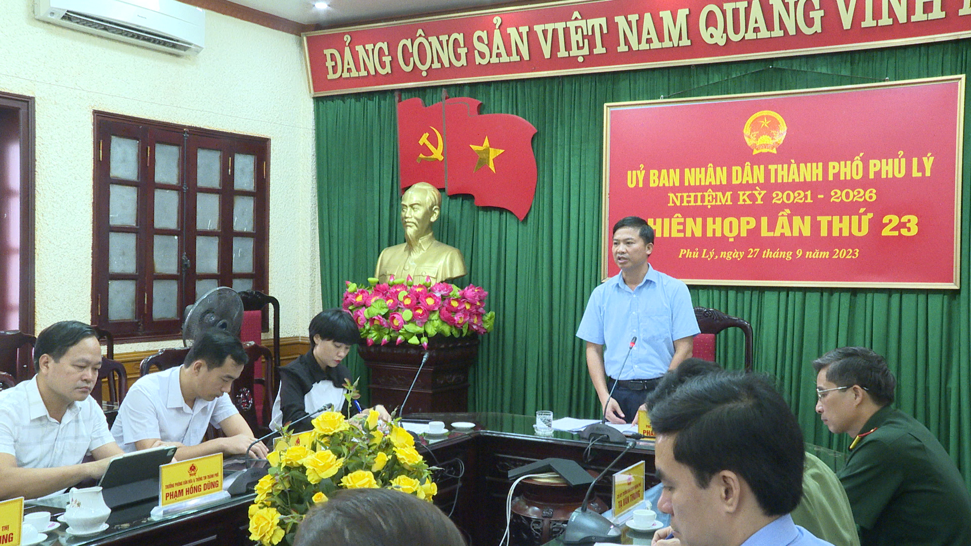 quang.00_04_12_14.Still415.jpg