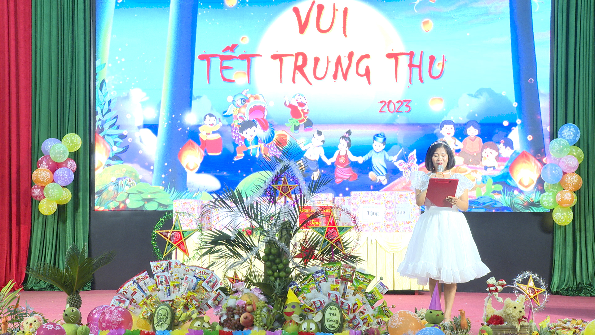 quang.00_05_44_06.Still429.jpg