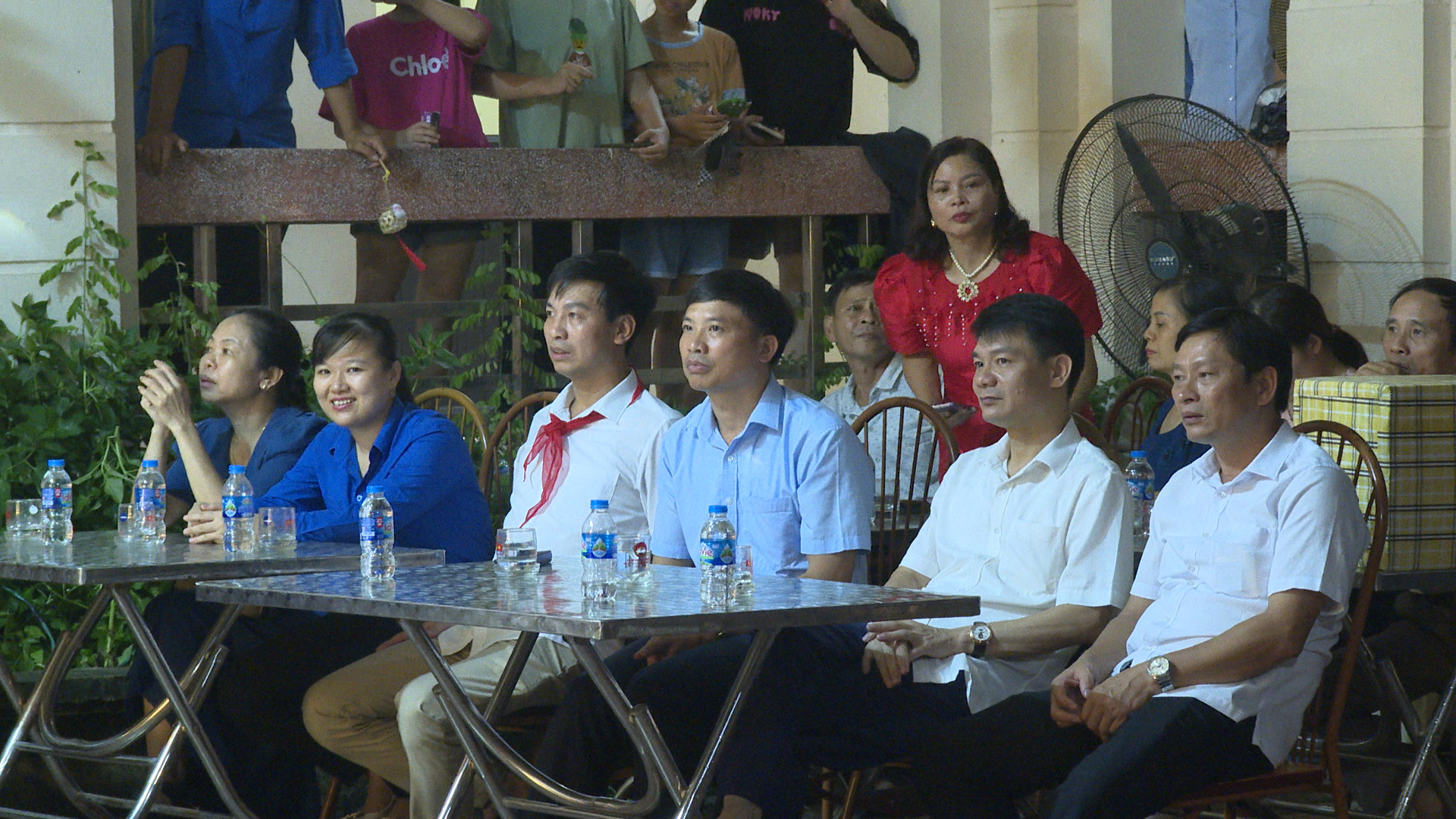 quang.00_01_17_22.Still424.jpg
