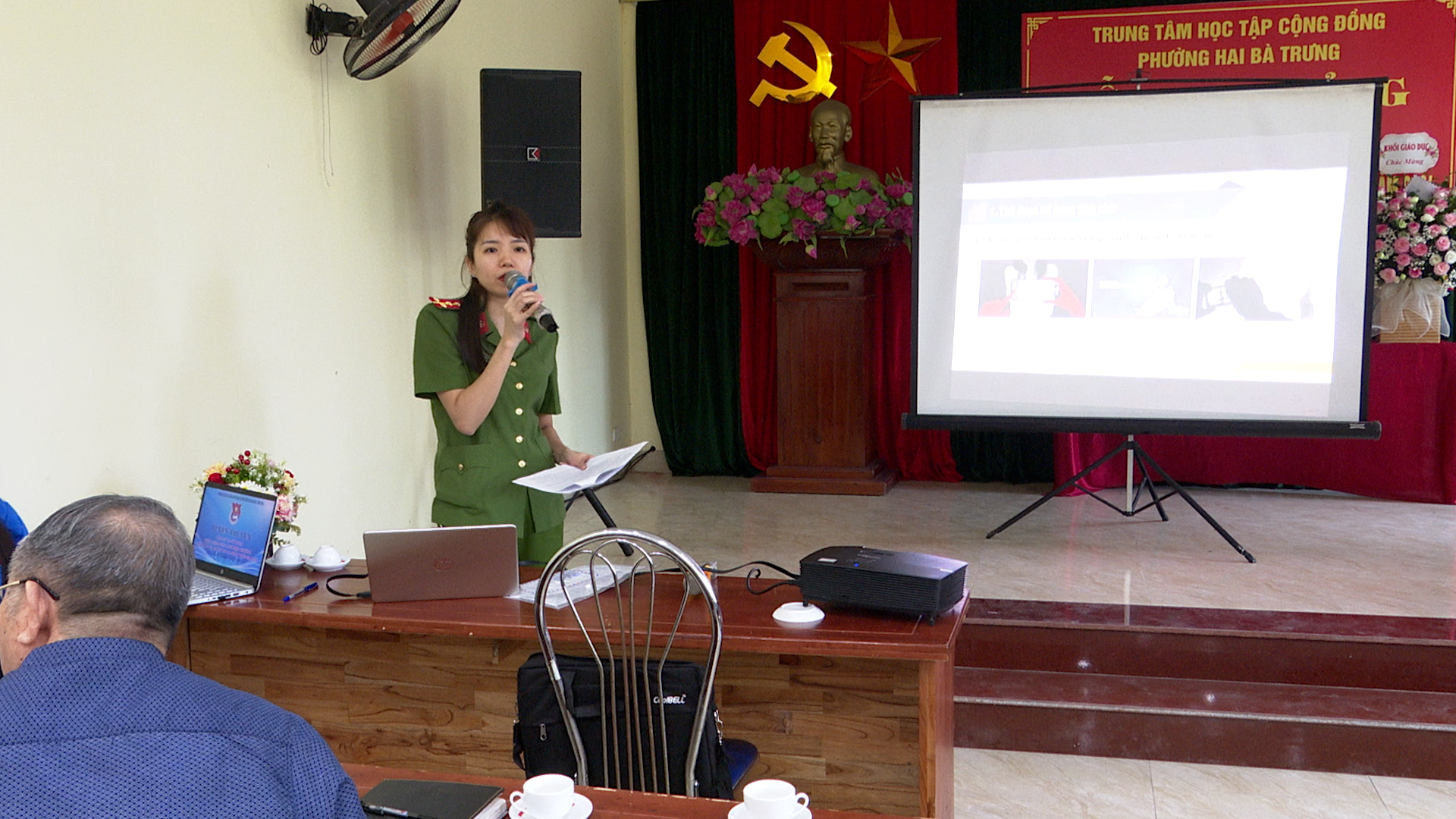 DUNG TIN.00_02_21_09.Still2531.jpg