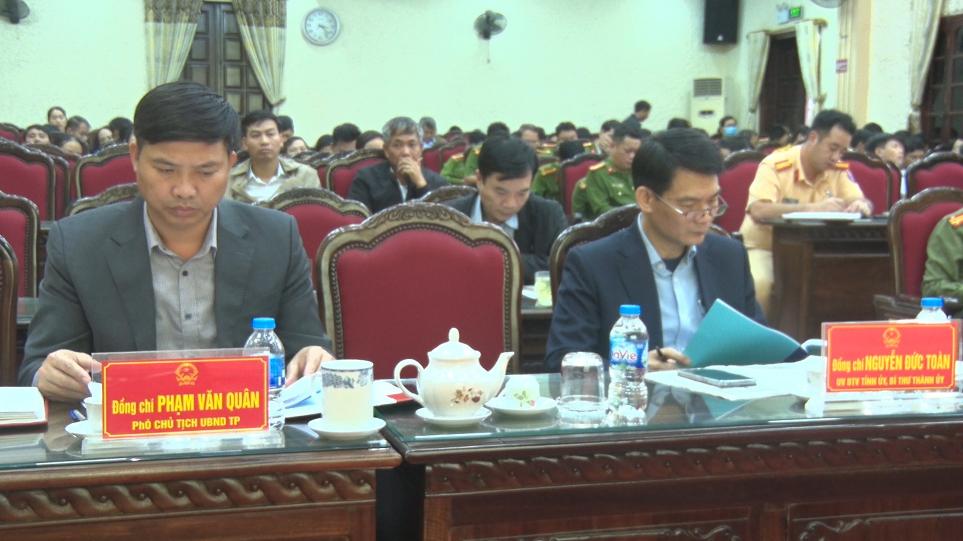 ANH SON PRO.00_01_36_18.Still167.jpg