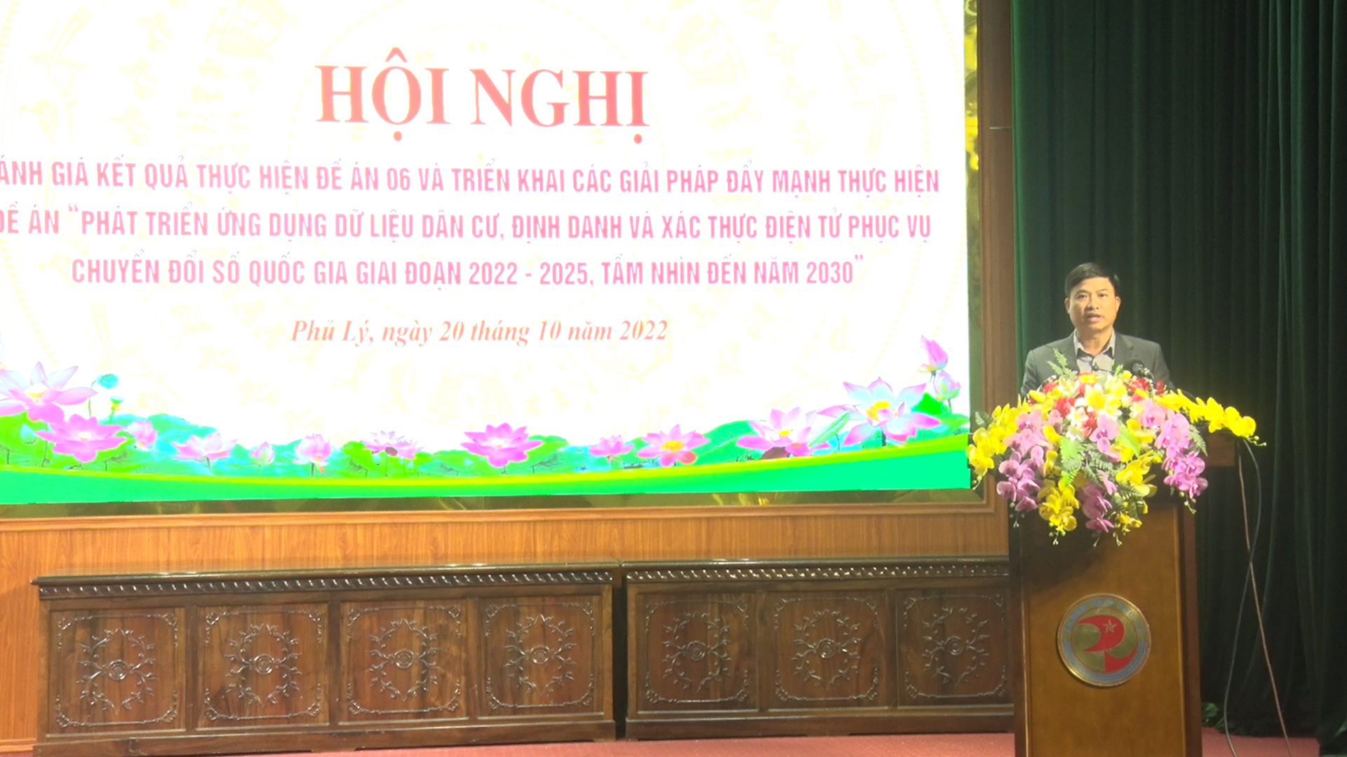 ANH SON PRO.00_00_34_12.Still180.jpg