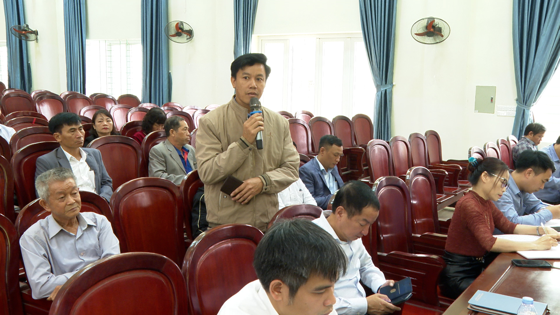TienDung.00_00_04_48.Still598.jpg